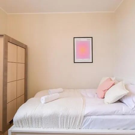 Διαμέρισμα Bayview On Dluga - By Hosty