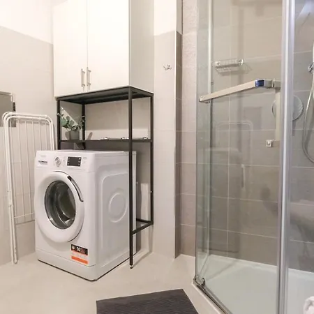 Bayview On Dluga - By Hosty