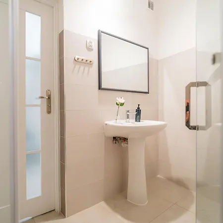 Bayview On Dluga - By Hosty Апартаменты Краков