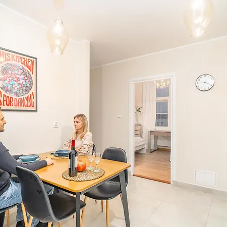 Bayview On Dluga - By Hosty